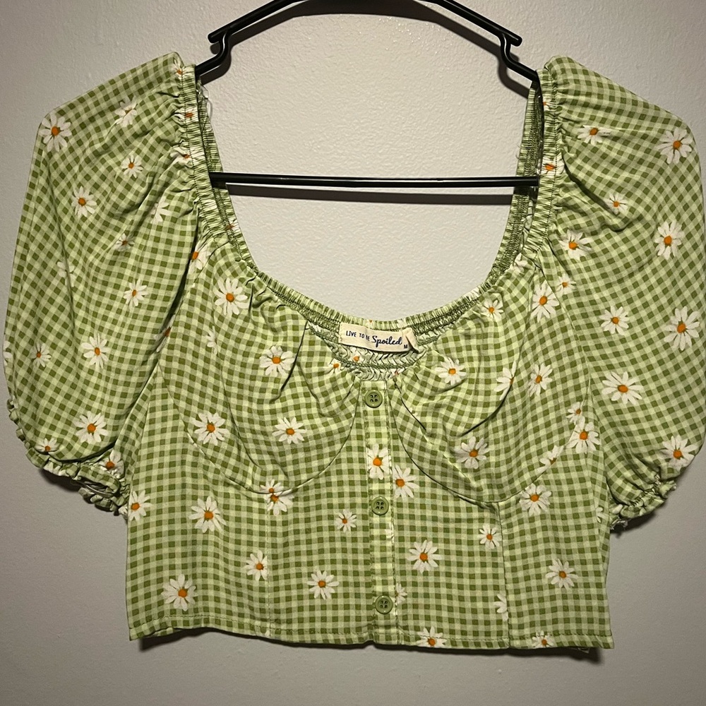 Green w/ white daisy floral
Kohl’s : Live to be spoiled
S : Medium
Women’s